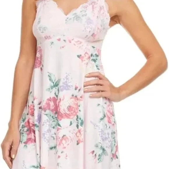 Flora Nikrooz Women's 2-Pack V-Neck Lightweight Soft Lace (Black/Pink, Medium) - Picture 5 of 5